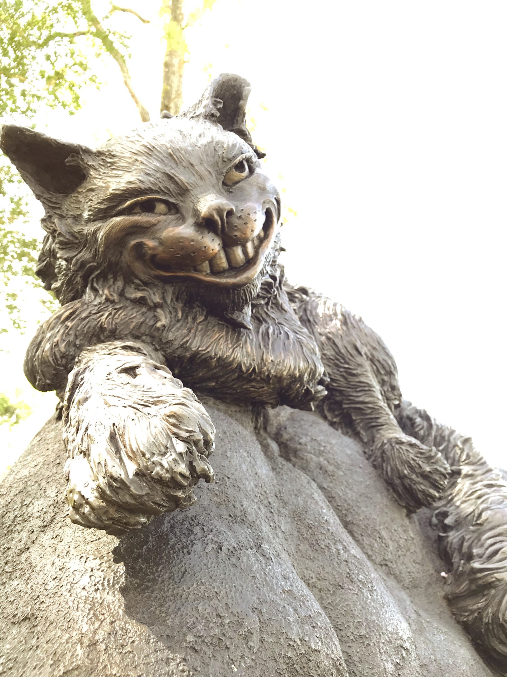 cheshirecat Cheshire cat in Wonderland by Houston, Texas sculptor Bridgette Mongeon